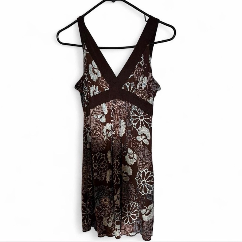 Vintage Brown floral print mini dress with V-neckline and straps